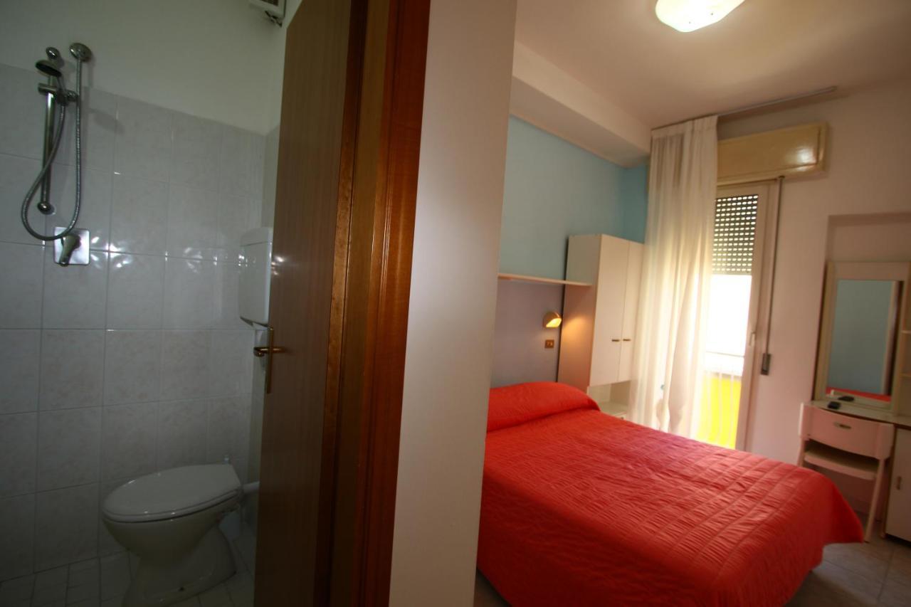 Hotel Giannella Rimini Zewnętrze zdjęcie